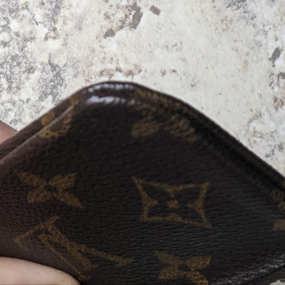 Louis Vuitton Monogram Key Cles Pouch - Picture 13 of 13